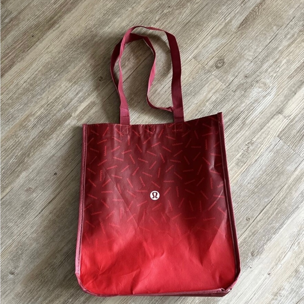 Lululemon reusable shopping bag